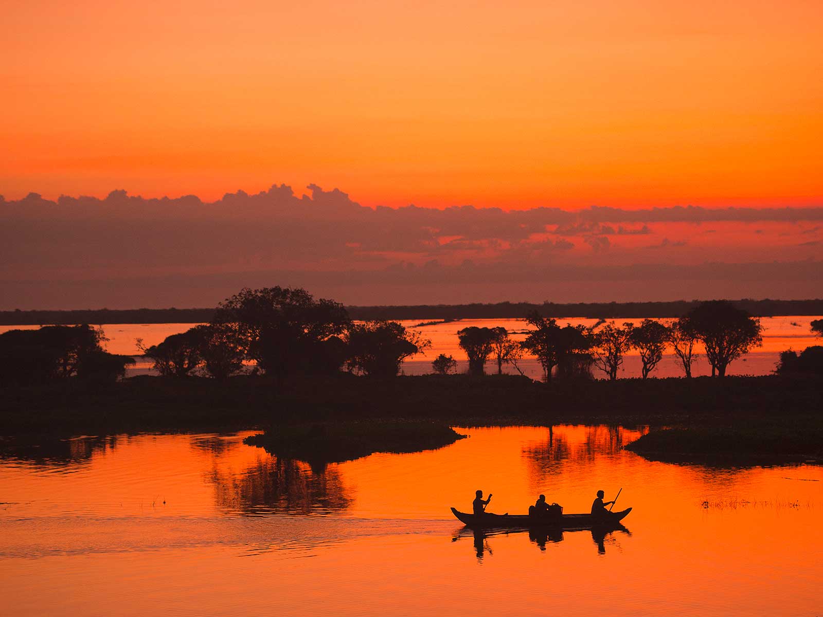 Explore Tonle Sap’s safe lake landscapes with confidence